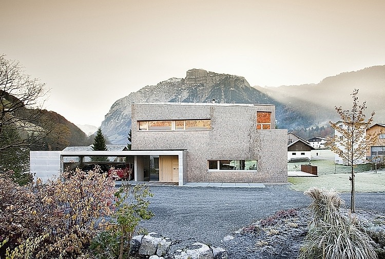 House Haller by Jurgen Haller