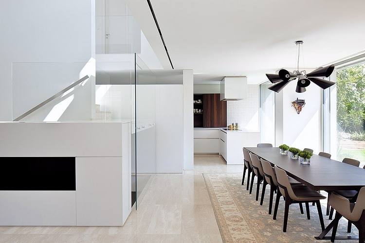 CH House by Avi Domb