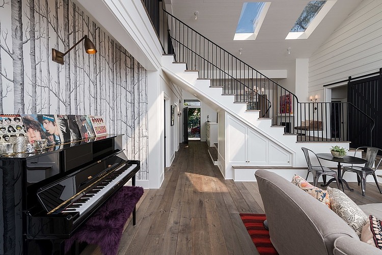 Contemporary Barn by Koffka Phakos Design