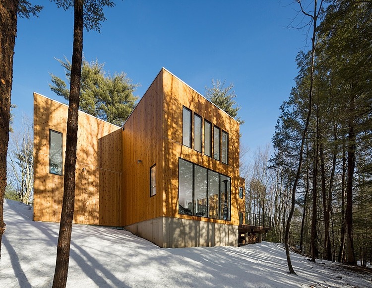 Creek House by Studio MM