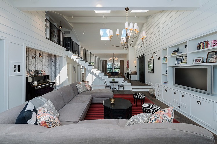 Contemporary Barn by Koffka Phakos Design