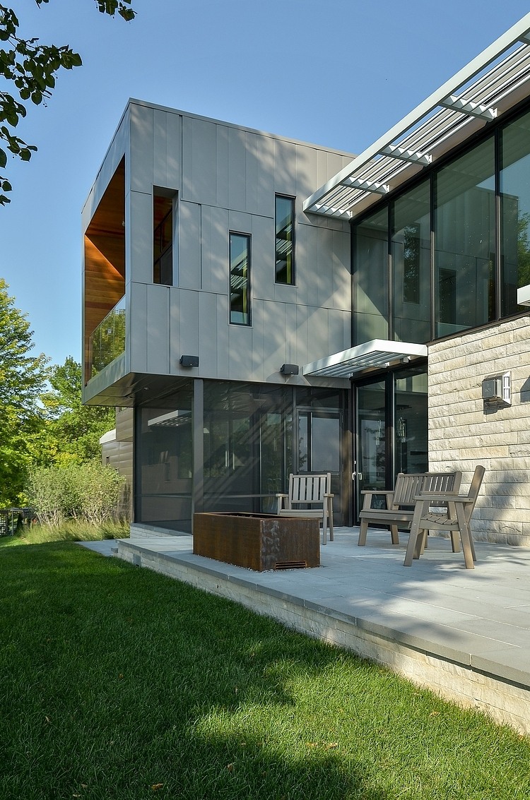 Edgewater Residence by Rosenow