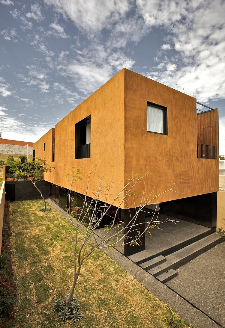 EPR House by Luis Aldrete