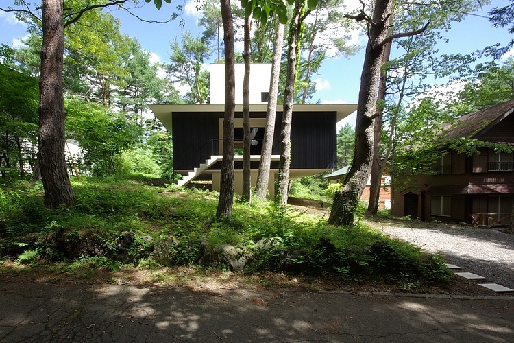 House in Fujizakura by Case Design Studio
