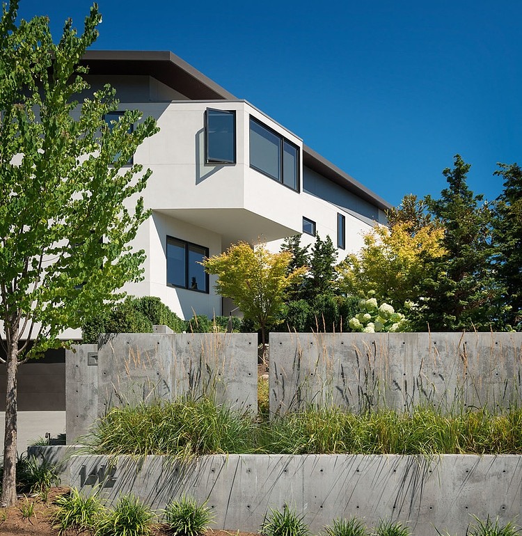 Madrona Residence by CCS Architecture