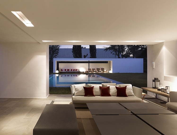 Moraleja House by DAHL + GHG Architects