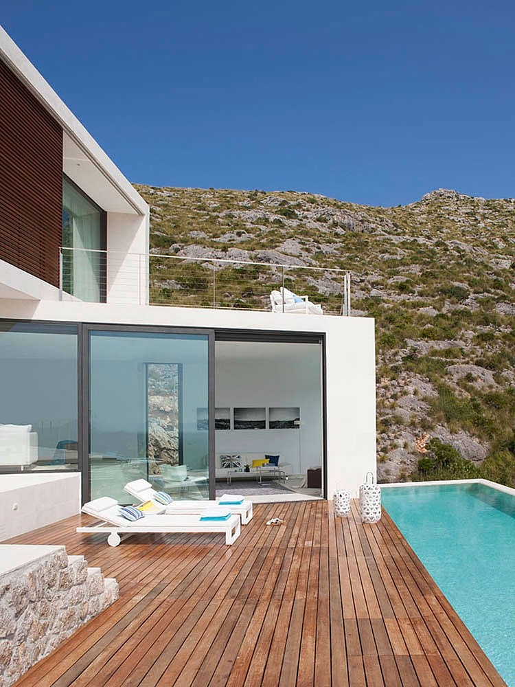 Casa 115 by Miquel Àngel Lacomba