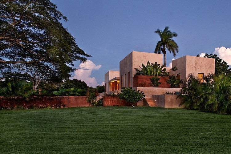 Casa de Campo by Reyes Ríos + Larraiín Arquitectos