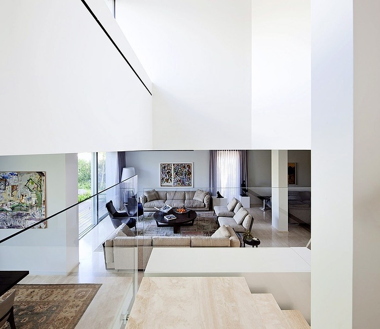 CH House by Avi Domb
