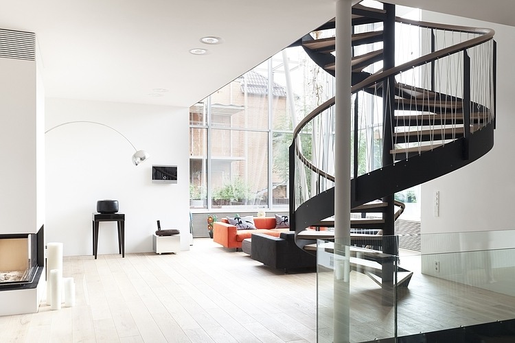 House N in Moscow by 4a Architekten