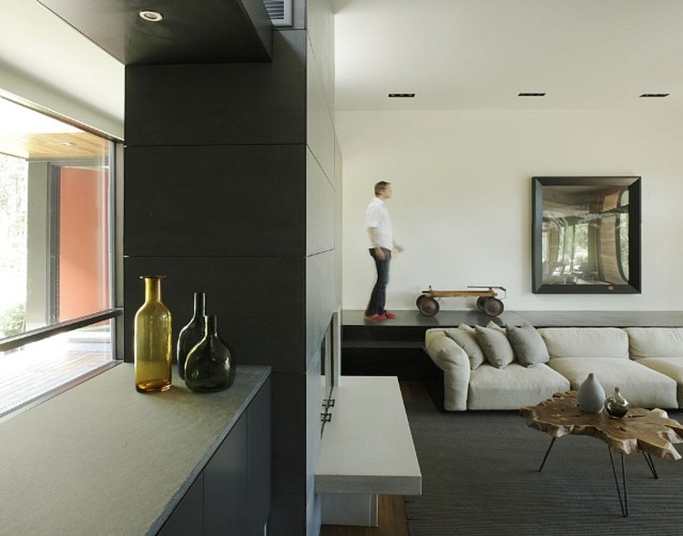 Kettle Hole House by Robert Young