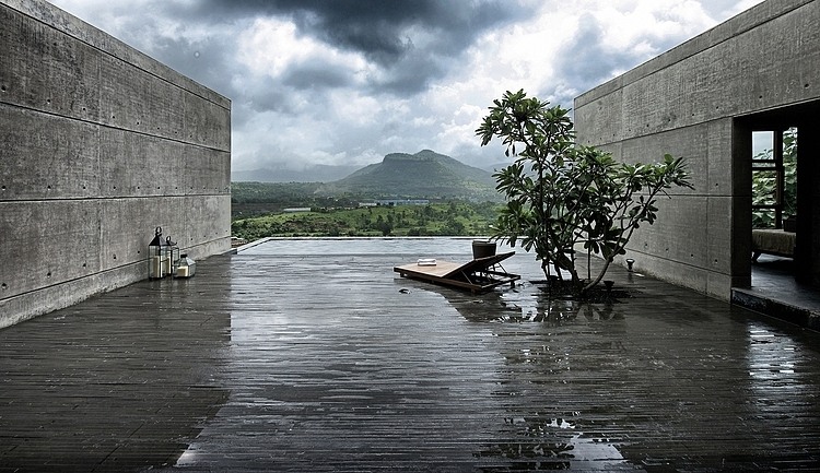 Liquid Stone House by SPASM Design Architects