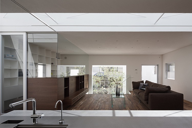Frame House by Uid Architects & Associates