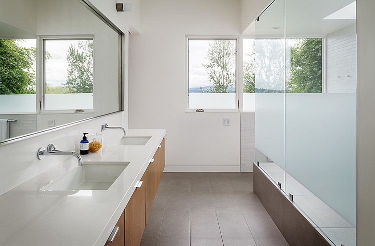 Madrona Residence by CCS Architecture
