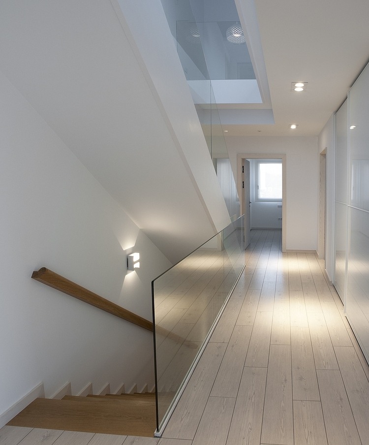 Vitoria-Gasteiz Home by Patxi Cortazar Arquitecto