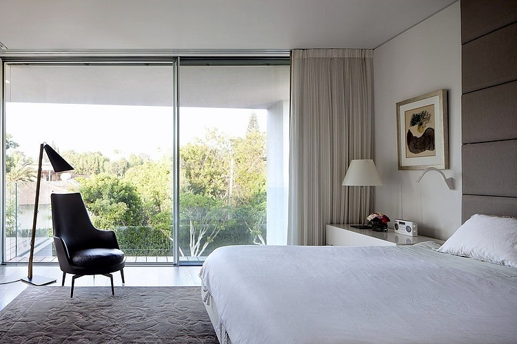 CH House by Avi Domb