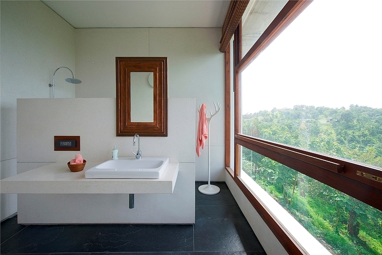 Liquid Stone House by SPASM Design Architects