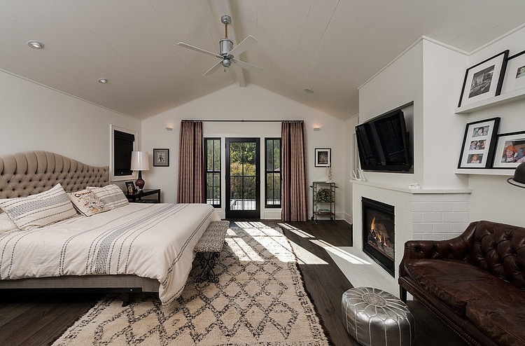 Contemporary Barn by Koffka Phakos Design