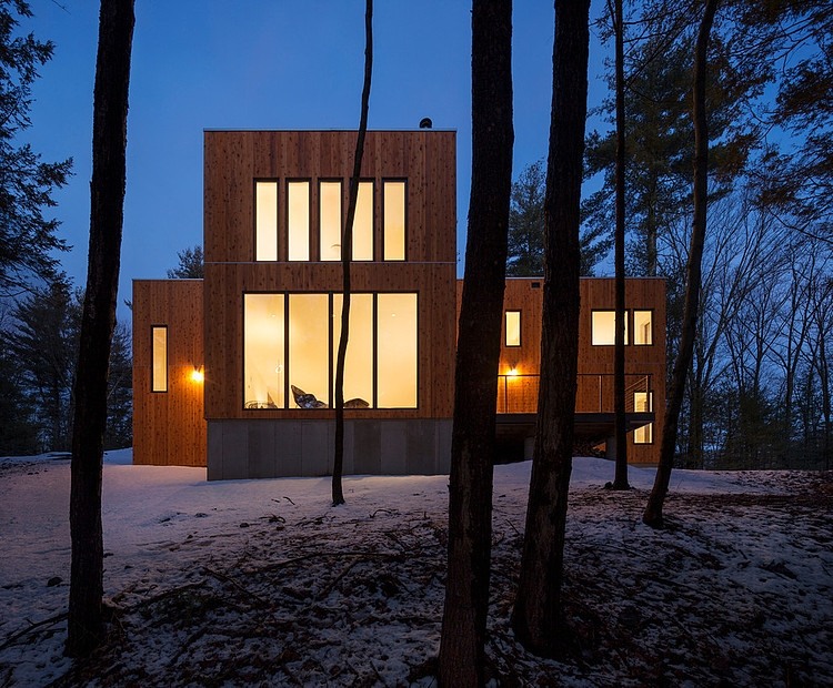 Creek House by Studio MM