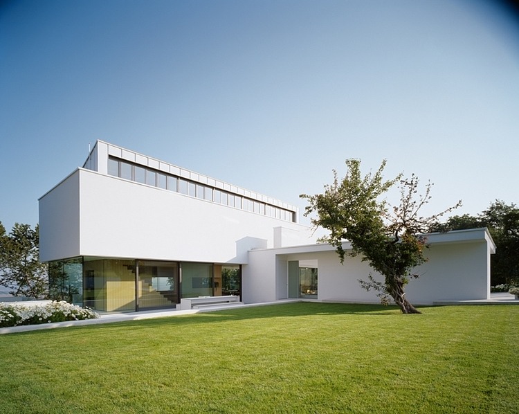 House P by Anna Philipp