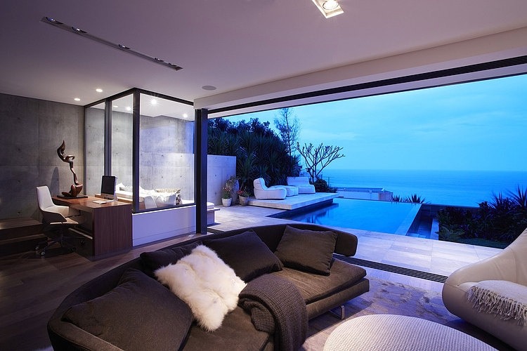 Bronte House by Rolf Ockert Design