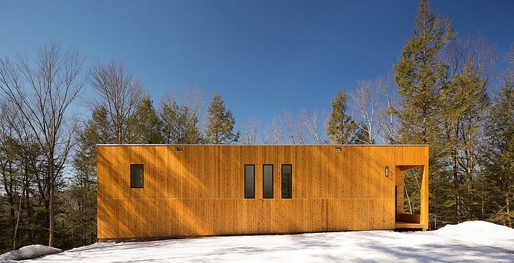 Creek House by Studio MM