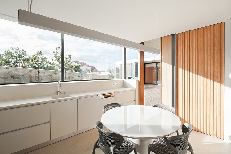 Casa de Mosteiro by Arquitectos Matos