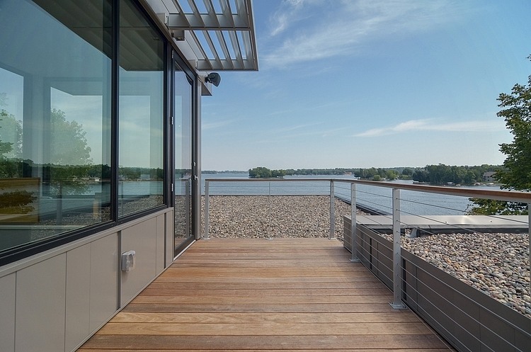 Edgewater Residence by Rosenow