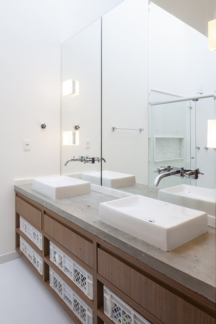 Linhares Dias House by DOMO Arquitetos