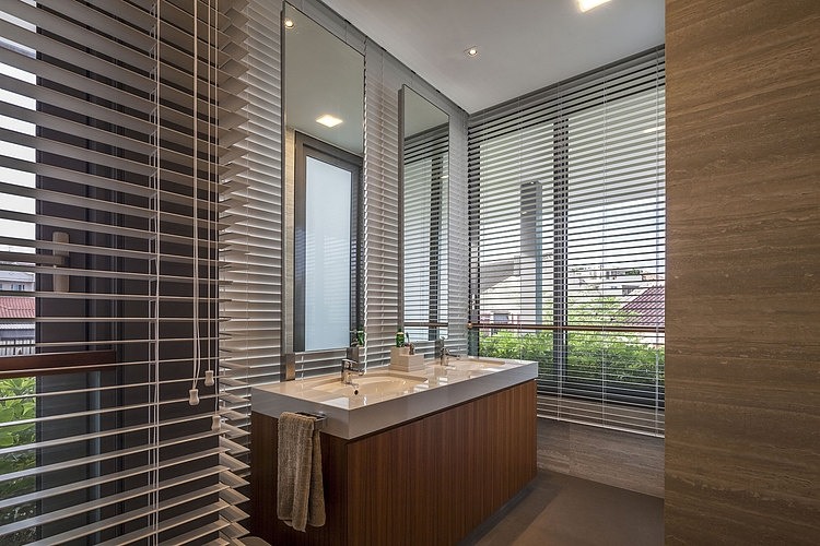 Sunny Side House by Wallflower Architecture + Design