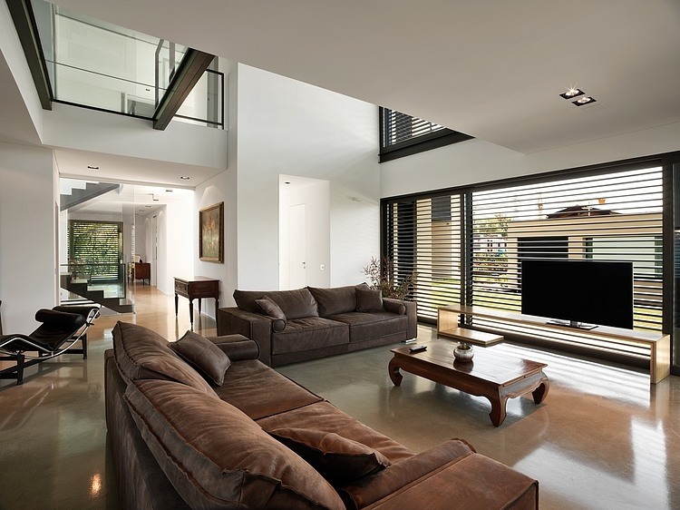 Villa T by Luca Rutelli