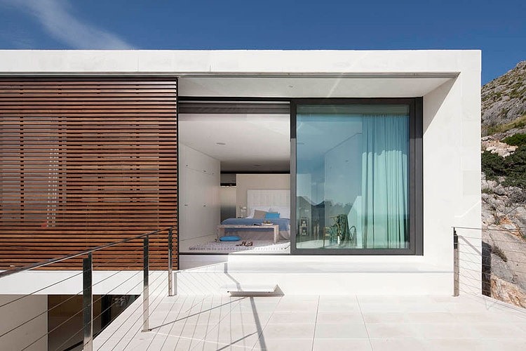 Casa 115 by Miquel Àngel Lacomba