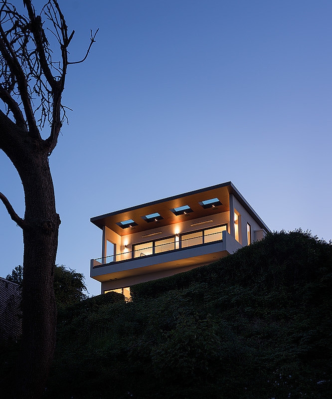 Madrona Residence by CCS Architecture