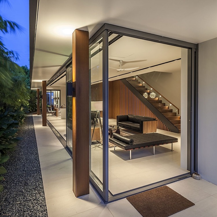 Sunny Side House by Wallflower Architecture + Design