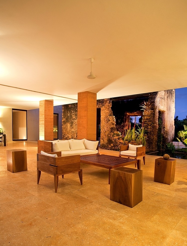 Casa de Campo by Reyes Ríos + Larraiín Arquitectos