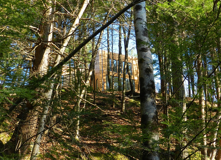 Creek House by Studio MM