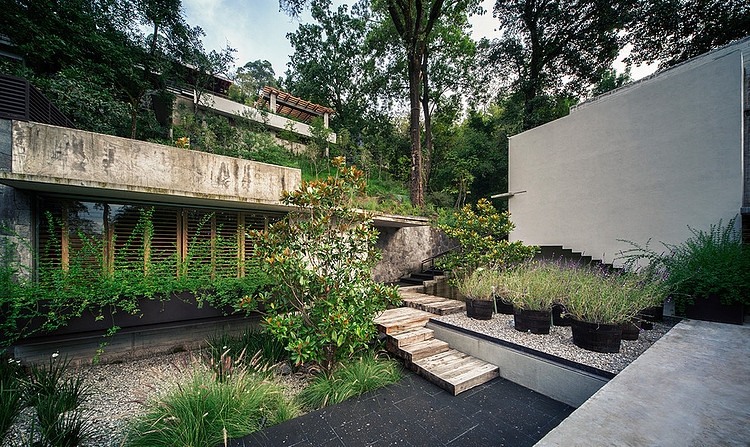 House by the Lake by CHK Arquitectura
