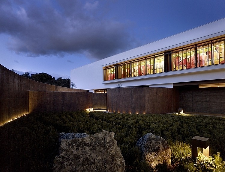 Moraleja House by DAHL + GHG Architects