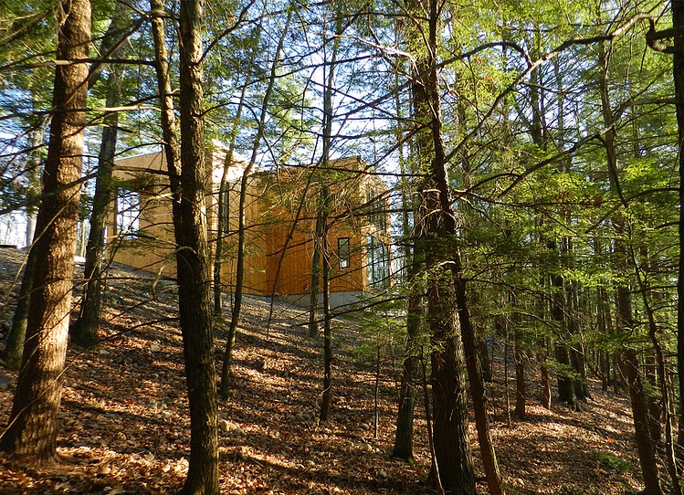 Creek House by Studio MM