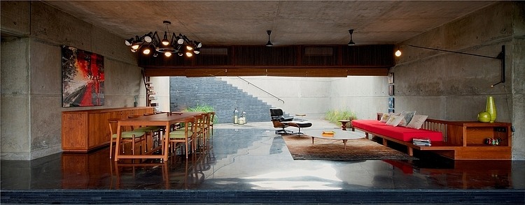 Liquid Stone House by SPASM Design Architects