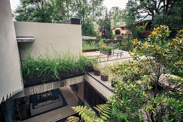 House by the Lake by CHK Arquitectura