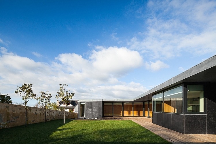 Casa de Mosteiro by Arquitectos Matos
