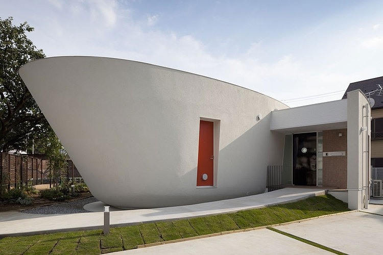 Green Screen House by Hideo Kumaki
