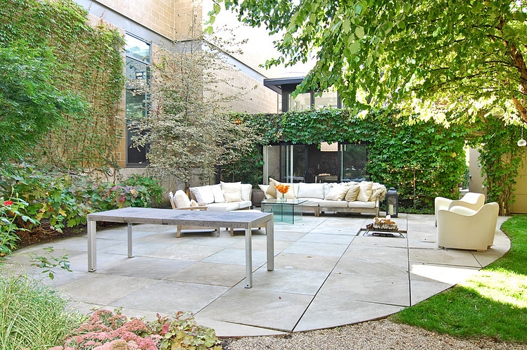 Modern Single Family Home in Chicago