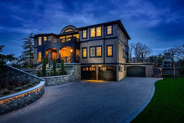 Beach Residence by Joshua Lawrence Studios