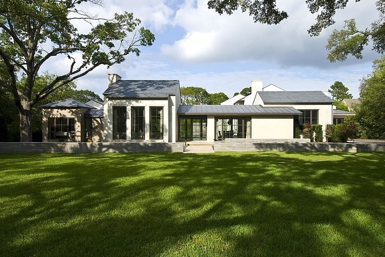 Bluffview Project by Stocker Hoesterey Montenegro Architects