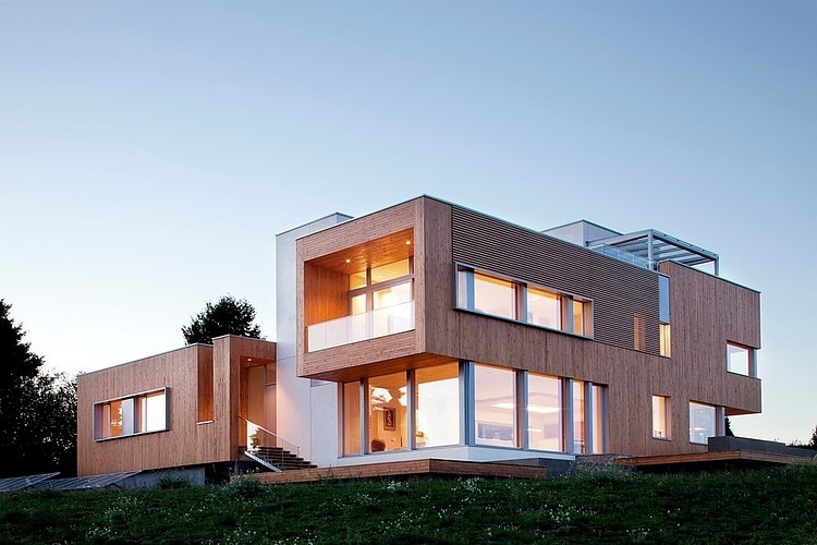 Karuna Residence by Hammer And Hand