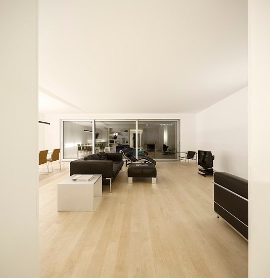 Parede 11 by Humberto Conde Arquitectos