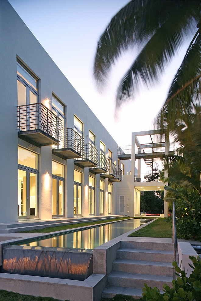 Rivo Alto Residence by Shulman + Associates