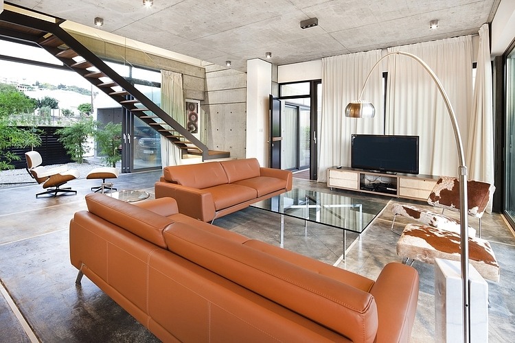 Andri & Yiorgos Residence by Vardastudio Architects